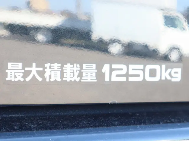 トヨタ ハイエースバン 3BF-TRH200V(2WD)の写真19