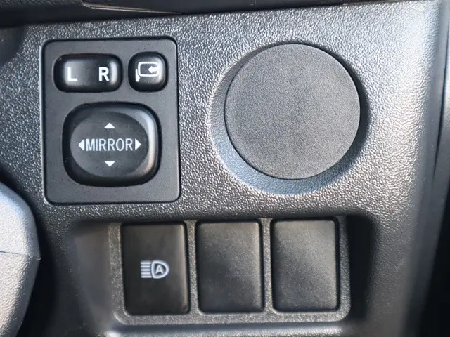 トヨタ ハイエースバン 3BF-TRH200V(2WD)の写真47