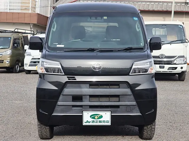 トヨタ ピクシスバン 3BD-S331M(4WD)の写真3