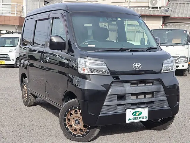 トヨタ ピクシスバン 3BD-S331M(4WD)の写真4