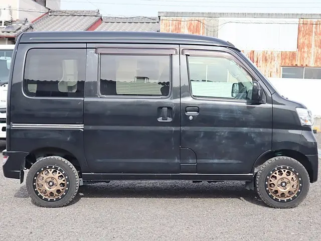 トヨタ ピクシスバン 3BD-S331M(4WD)の写真8