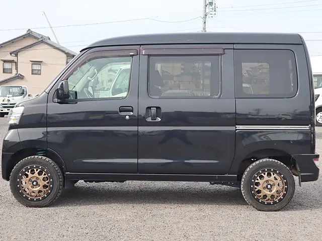 トヨタ ピクシスバン 3BD-S331M(4WD)の写真9