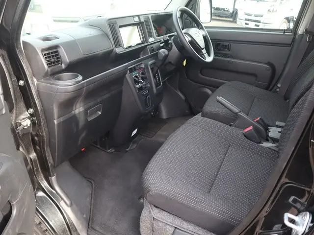 トヨタ ピクシスバン 3BD-S331M(4WD)の写真27