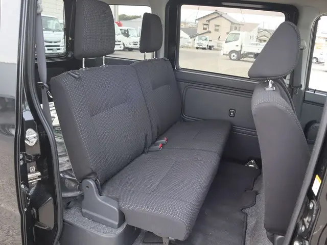 トヨタ ピクシスバン 3BD-S331M(4WD)の写真30