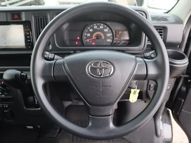 トヨタ ピクシスバン 3BD-S331M(4WD)の写真33