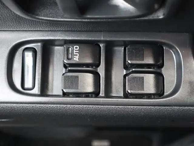 トヨタ ピクシスバン 3BD-S331M(4WD)の写真37