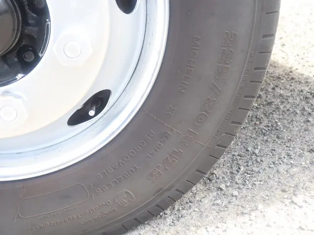 三菱 キャンター 2PG-FEB90(2WD)の写真23