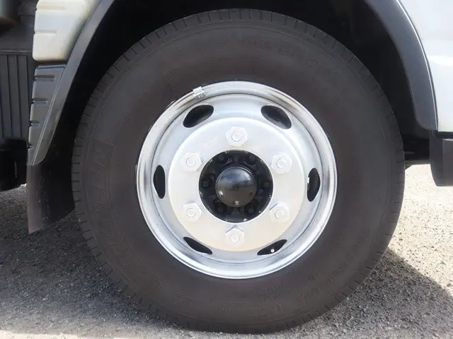 三菱 キャンター 2PG-FEB90(2WD)の写真24