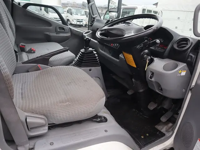 日野 デュトロ TKG-XZU605M(2WD)の写真30