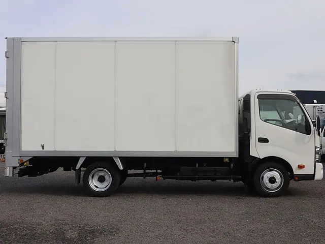 トヨタ ダイナ TKG-XZU710(2WD)の写真8