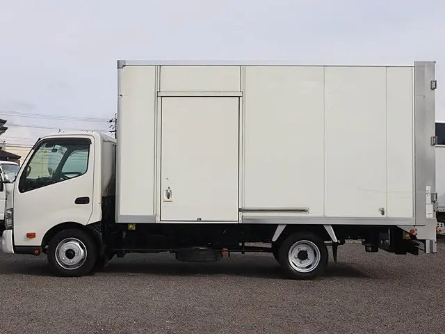 トヨタ ダイナ TKG-XZU710(2WD)の写真9