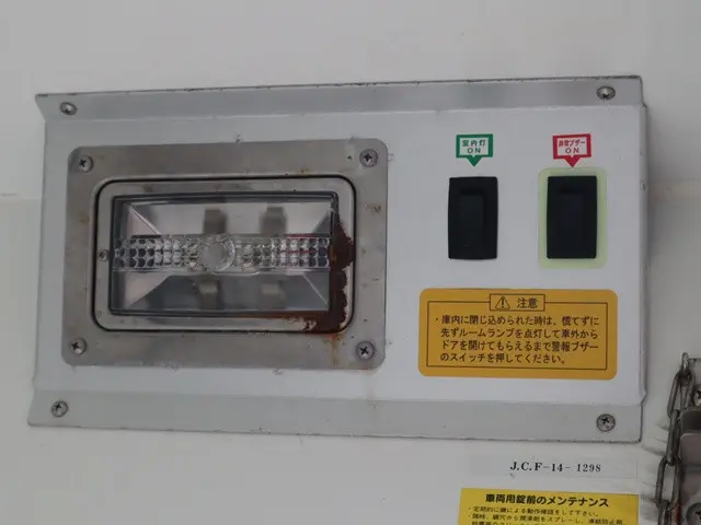 ダイハツ ハイゼットトラック EBD-S500P(2WD)の写真15