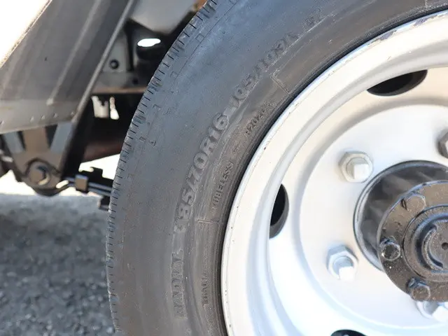 日産 アトラス SKG-TZ2F24(2WD)の写真23