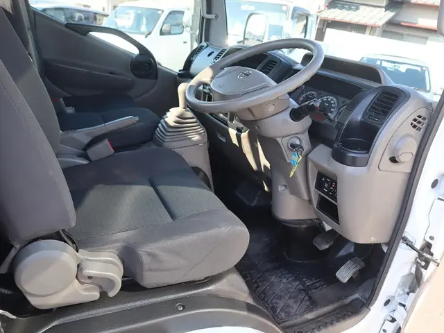 日産 アトラス SKG-TZ2F24(2WD)の写真32