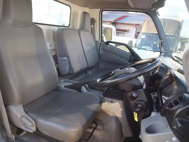 日野 デュトロ TKG-XZU700X(2WD)の写真33