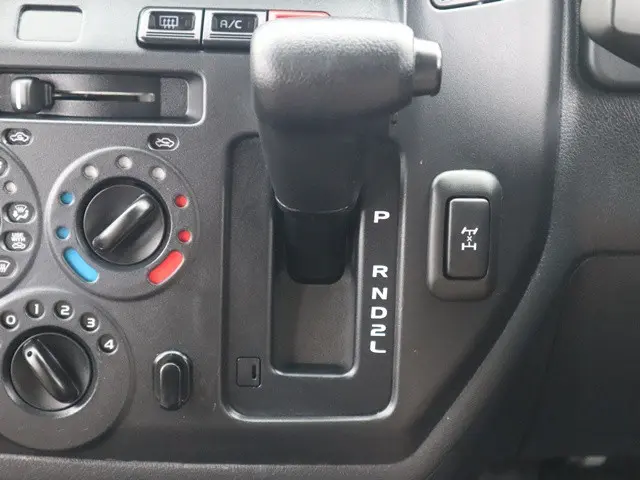 トヨタ タウンエースバン 5BF-S413M(4WD)の写真42