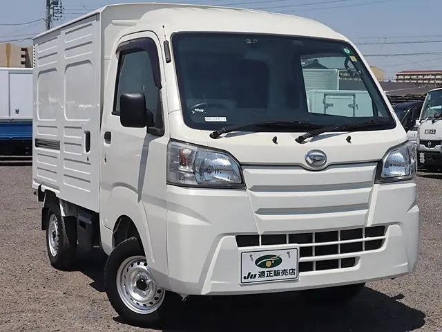 ダイハツ ハイゼットトラック EBD-S500P(2WD)の写真4