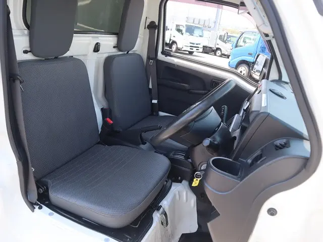 ダイハツ ハイゼットトラック EBD-S500P(2WD)の写真32