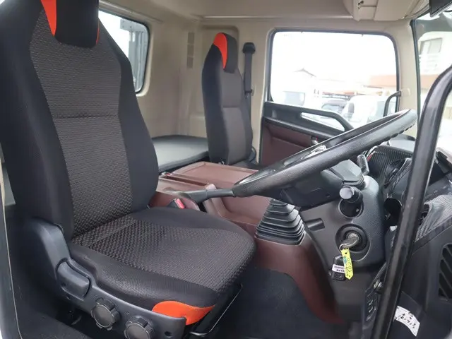 日野 レンジャー 2KG-FD2ABA(2WD)の写真30