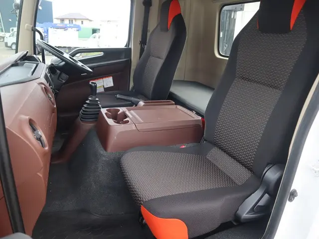 日野 レンジャー 2KG-FD2ABA(2WD)の写真32