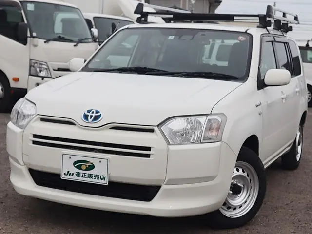トヨタ サクシードバン 6AE-NHP160V(2WD)の写真2