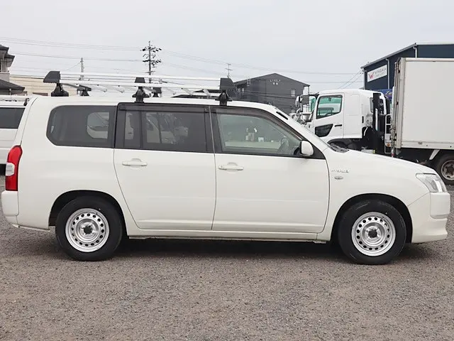 トヨタ サクシードバン 6AE-NHP160V(2WD)の写真8