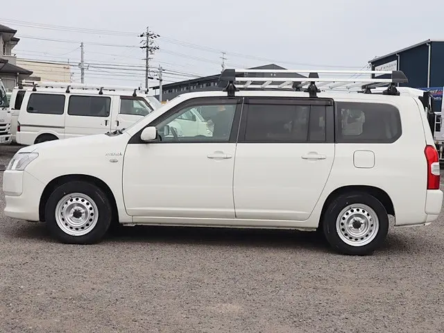 トヨタ サクシードバン 6AE-NHP160V(2WD)の写真9
