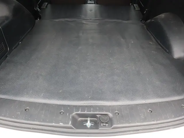 トヨタ サクシードバン 6AE-NHP160V(2WD)の写真12