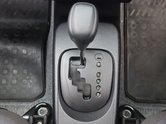 トヨタ サクシードバン 6AE-NHP160V(2WD)の写真38