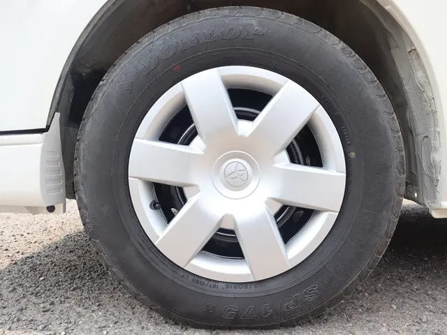 トヨタ ハイエースバン 3DF-GDH201V(2WD)の写真30