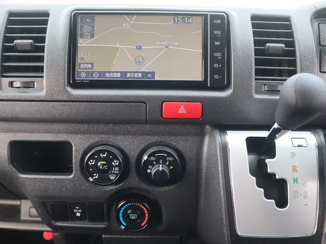 トヨタ ハイエースバン 3DF-GDH201V(2WD)の写真42