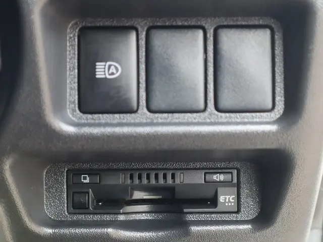 トヨタ ハイエースバン 3DF-GDH201V(2WD)の写真43