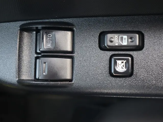 トヨタ ハイエースバン 3DF-GDH201V(2WD)の写真46