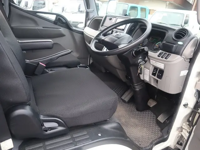 日産 アトラス TRG-FEA5W(2WD)の写真33