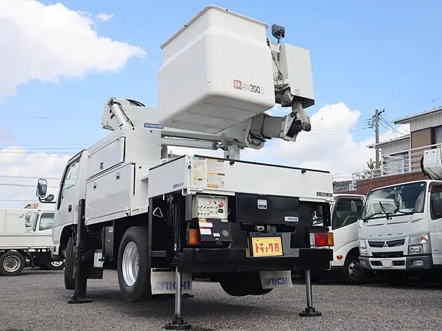 いすゞ エルフ TPG-NKR85AN(2WD)の写真18