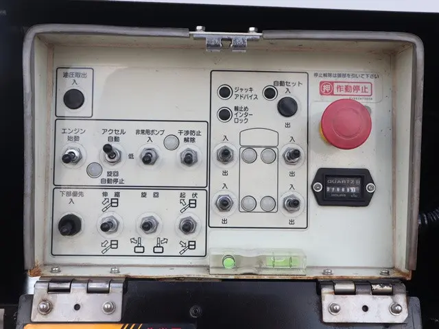 いすゞ エルフ TPG-NKR85AN(2WD)の写真20