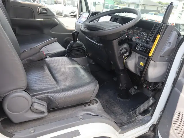 いすゞ エルフ TPG-NKR85AN(2WD)の写真38