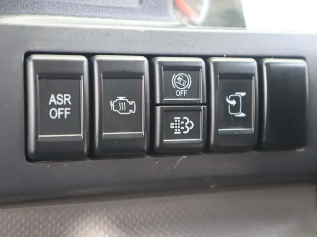 いすゞ エルフ TPG-NKR85AN(2WD)の写真46