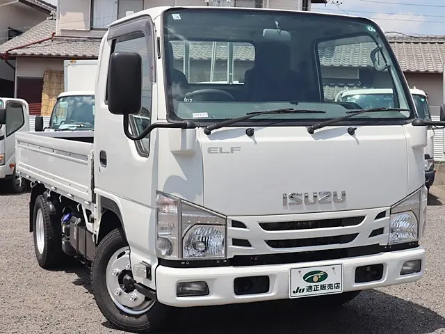 いすゞ エルフ 2RG-NHR88A(2WD)の写真4