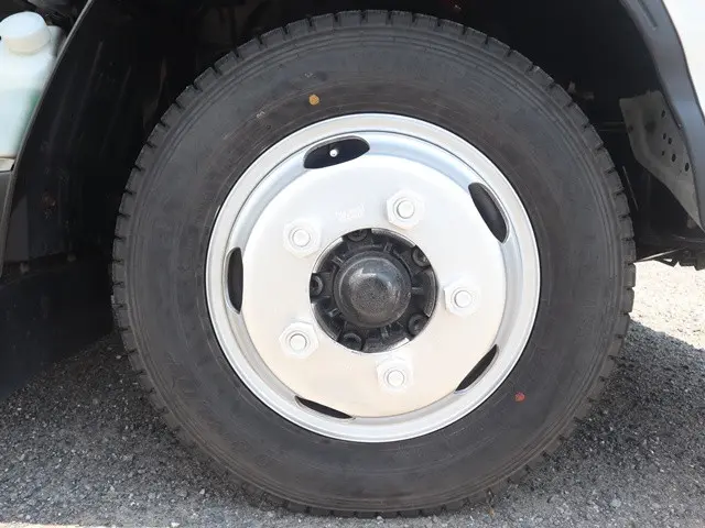 いすゞ エルフ 2RG-NHR88A(2WD)の写真20