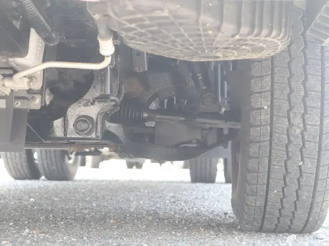 いすゞ エルフ 2RG-NHR88A(2WD)の写真22