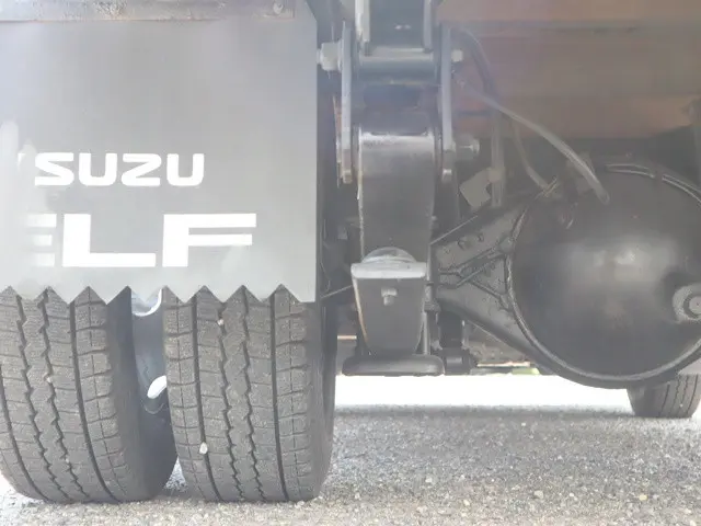 いすゞ エルフ 2RG-NHR88A(2WD)の写真25