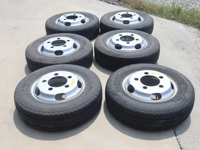 いすゞ エルフ 2RG-NHR88A(2WD)の写真28