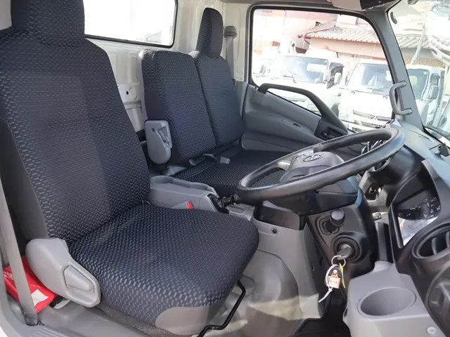日野 デュトロ 2RG-XZC710M(2WD)の写真36