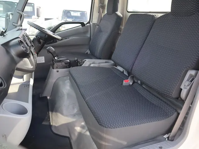 日野 デュトロ 2RG-XZC710M(2WD)の写真38