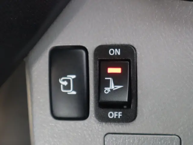 日野 デュトロ 2RG-XZC710M(2WD)の写真43