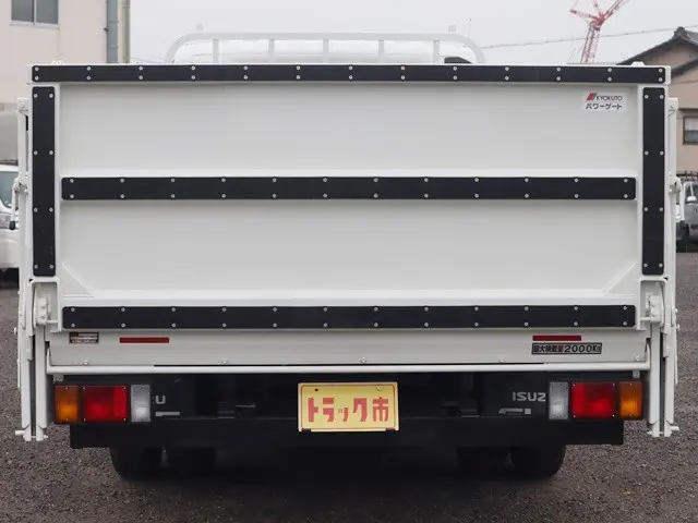 いすゞ エルフ TRG-NPR85AR(2WD)の写真6