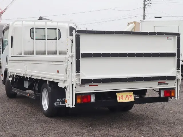 いすゞ エルフ TRG-NPR85AR(2WD)の写真7