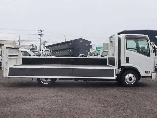 いすゞ エルフ TRG-NPR85AR(2WD)の写真10