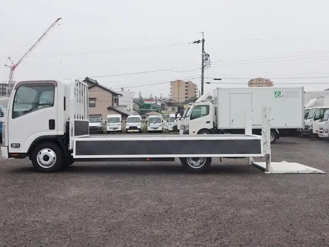 いすゞ エルフ TRG-NPR85AR(2WD)の写真11